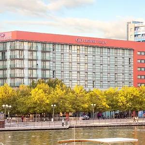 Hotel Crowne Plaza - Docklands By Ihg
