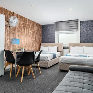 Whitechapel Grand Londyn